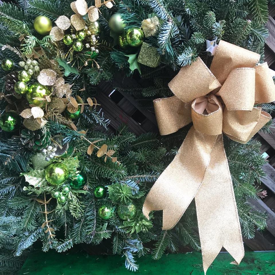 Christmas Holiday Wreaths in Ridgewood NJ