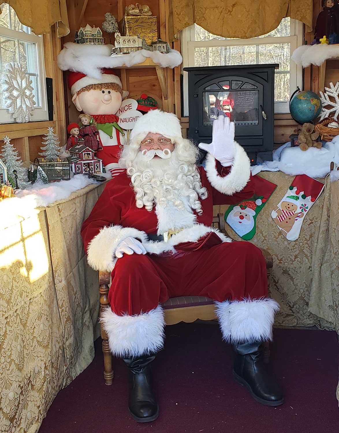 Santa Claus visits Goffle Brook Farms