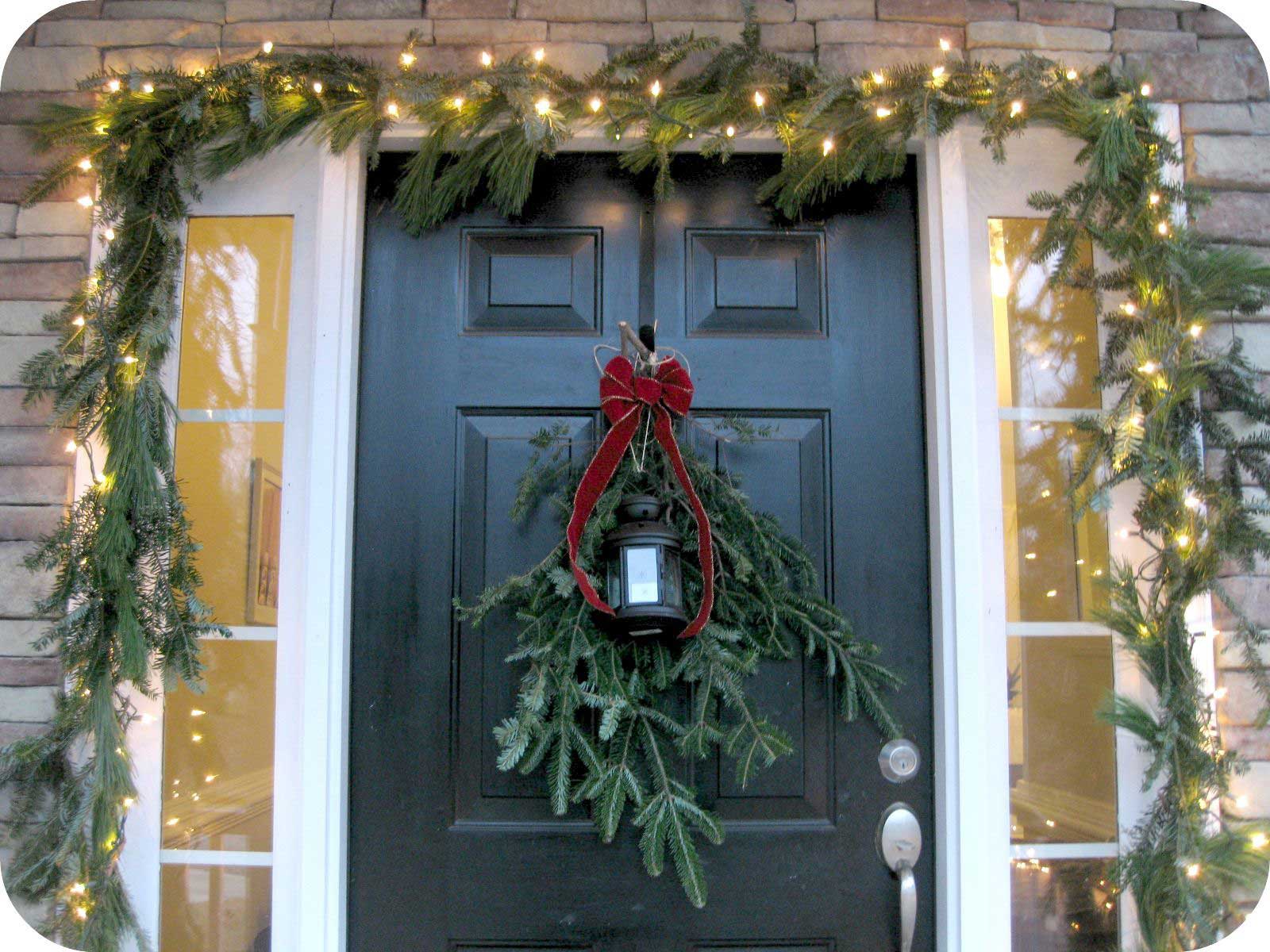 Roping and and Holiday Decor