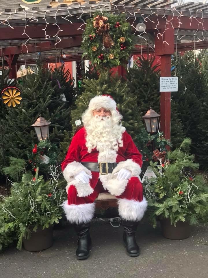 Santa Claus at Goffle Brook Farms