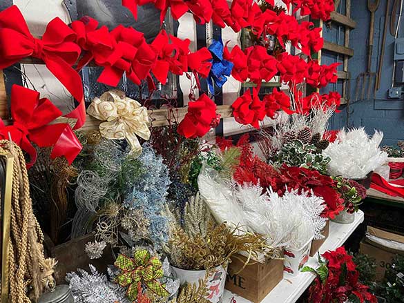 Do It Yourself Christmas and Holiday Decor at Goffle Brook Farms