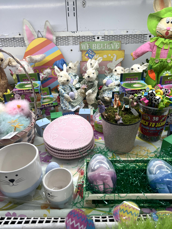 Easter Decorating Crafts at Goffle Brook Farmin Ridgewood NJ
