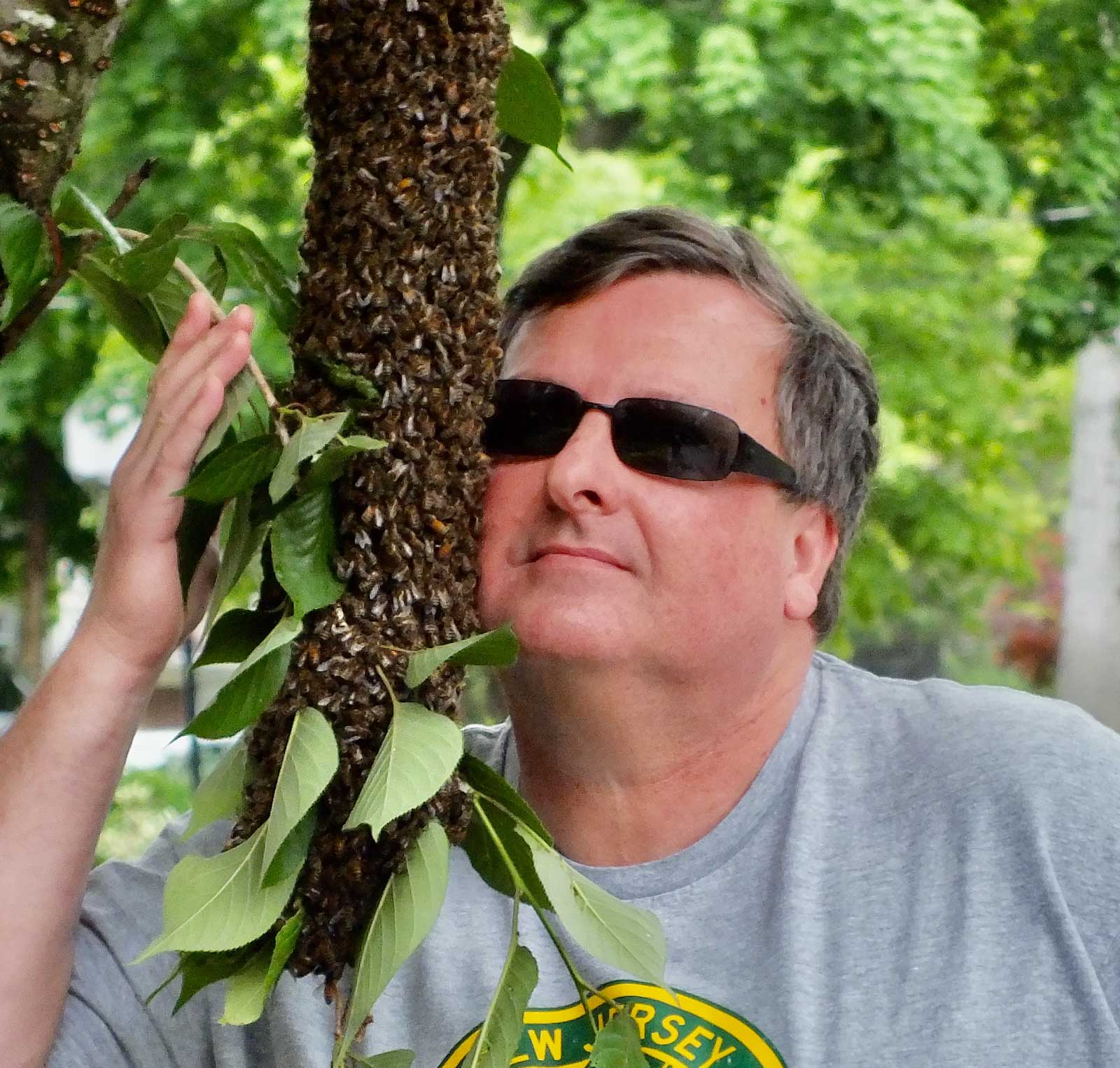 September 7th from 1–4 PM, Frank “the beeman” Mortimer will be at the garden center for a sweet afternoon full of honey samples, live bees, and bee-rilliant facts about our favorite pollinators!